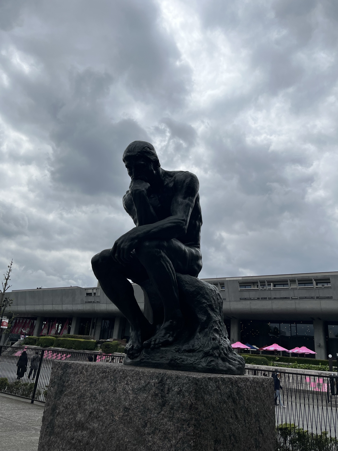 国立西洋美術館前 ロダン「考える人」